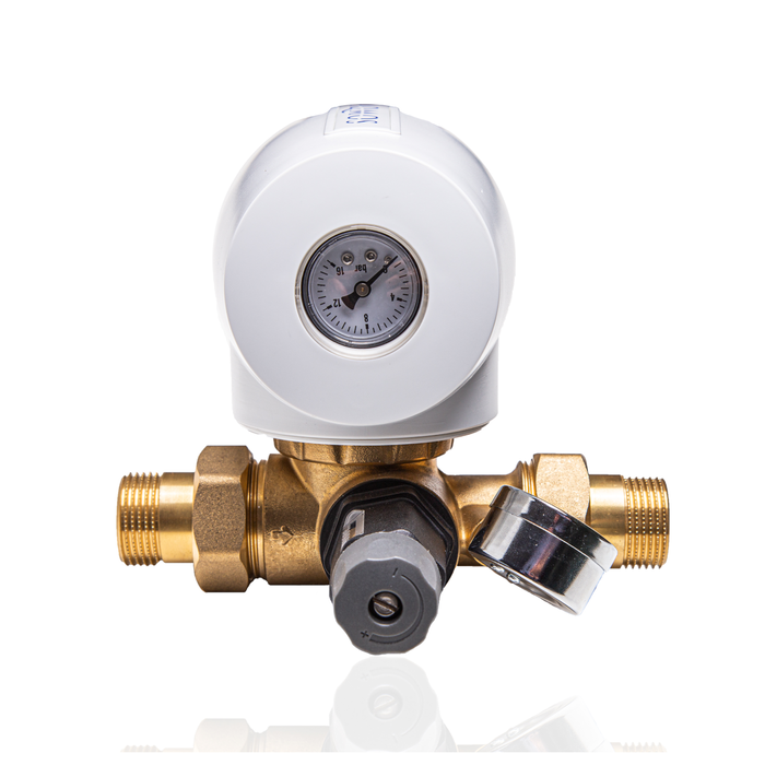 Rückspülfilter Aqmos 1 mit Druckminderer, Manometer und robustem Design. Effiziente Filtration für sauberes Wasser 💧💪.